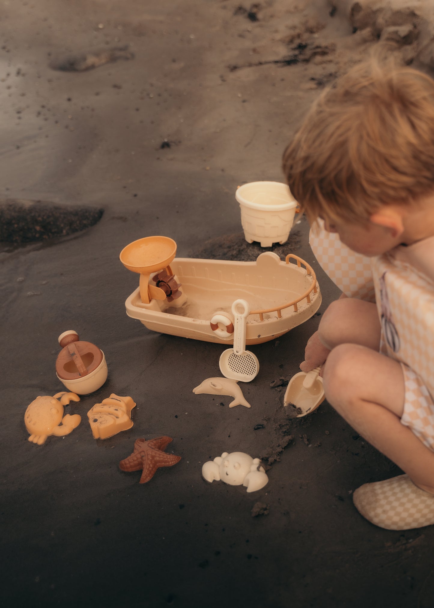 ALL ABOARD - NEUTRAL COLORS