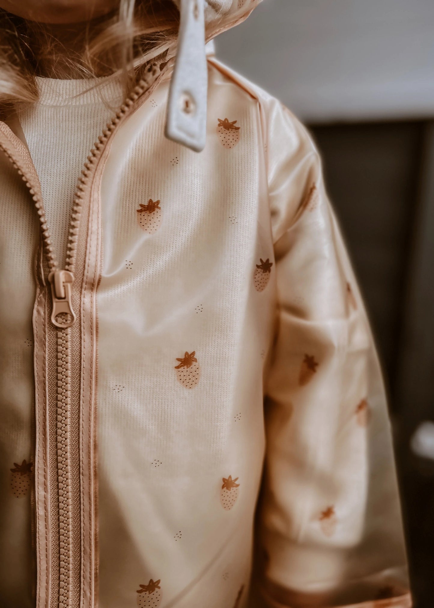 Drizzles - Rain Coats - Strawberries Mood