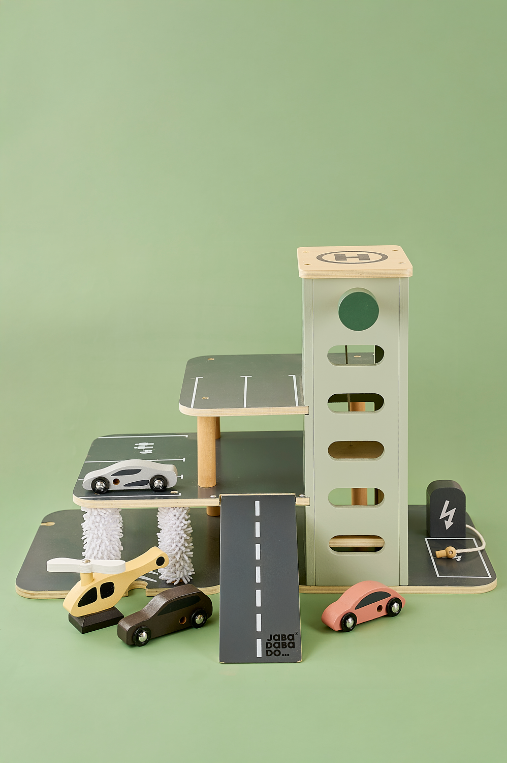 Garazhd parkimi makina