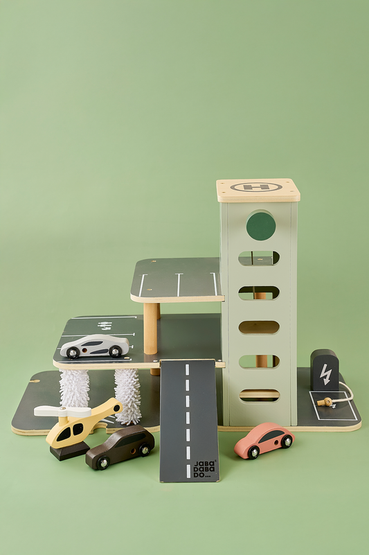 Garazhd parkimi makina