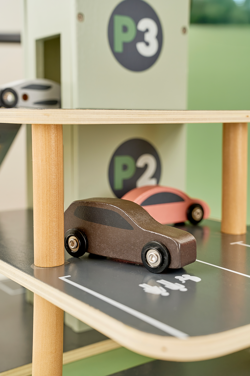 Garazhd parkimi makina