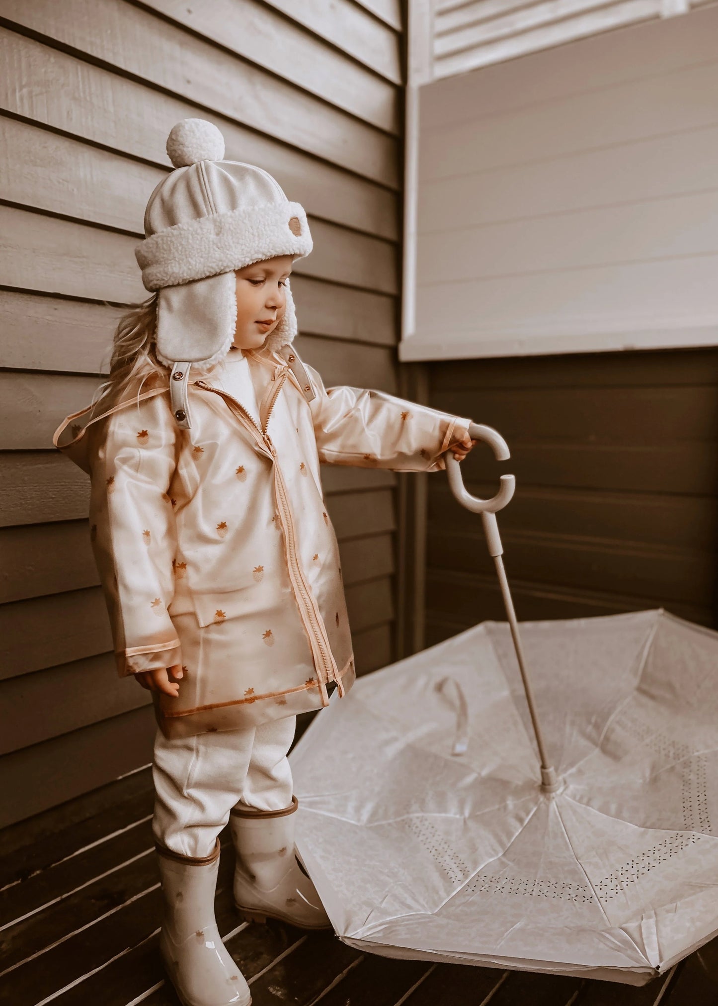 Drizzles - Rain Coats - Strawberries Mood